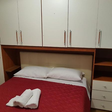 B&B Domus Ubaldi Roma Exterior foto